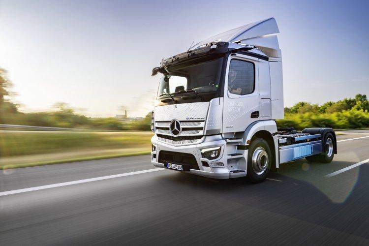 eActros 300 Tractor Completes Test, Series Production to Start