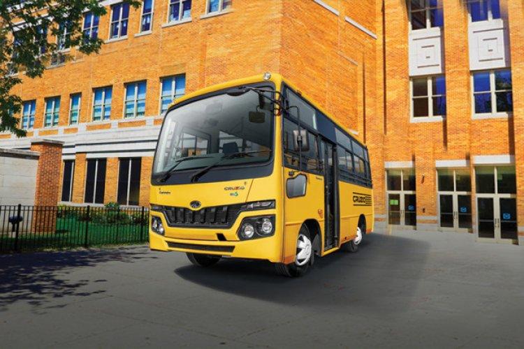 Mahindra Cruzio School 3800