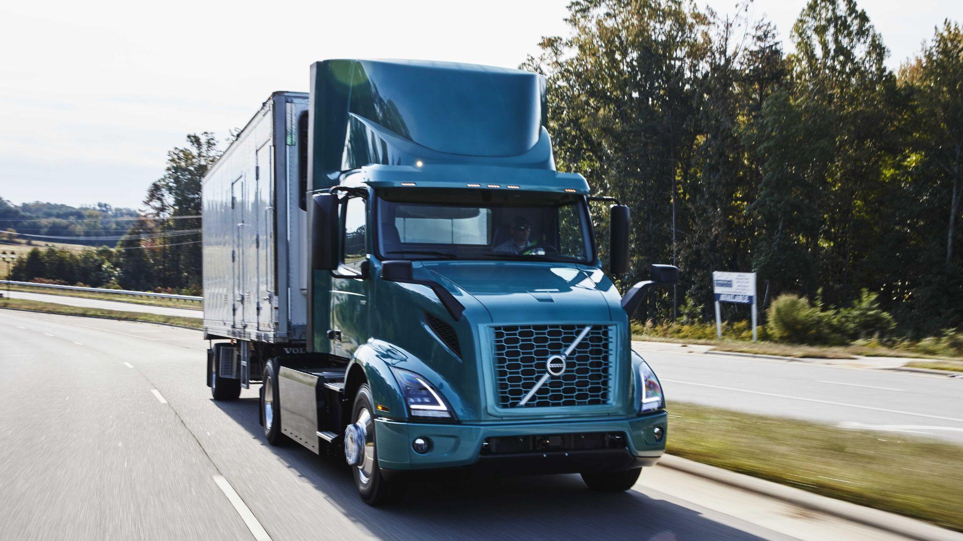 Volvo Trucks to Showcase VNR Electric Ride & Drive at GTSE 2024