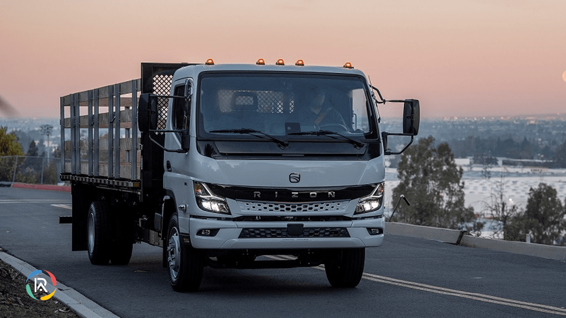 Daimler Truck Debuts All-Electric RIZON in Canada with Globocam