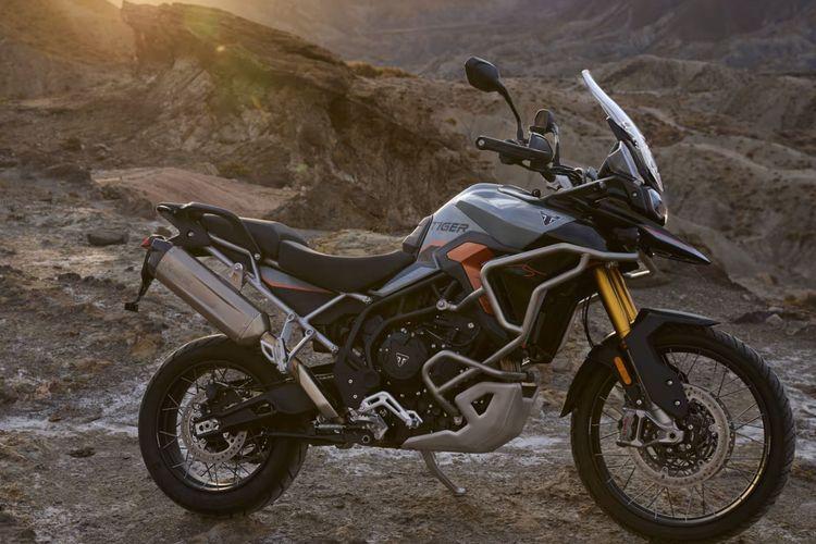 Triumph Launches Tiger 900 Alpine and Desert Editions
