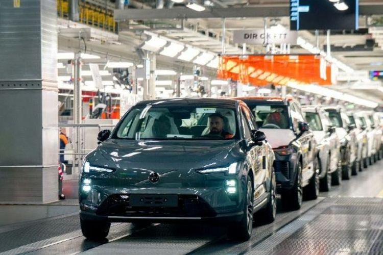 Volvo Cars Launches Production of the EX60 Electric SUV