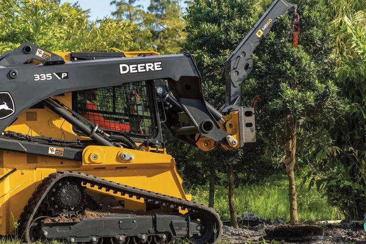 John Deere Launches Material Boom for Loaders