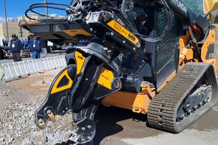 MB Crusher MB-T150 Boosts Loader Efficiency