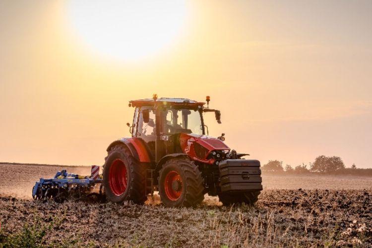 Zetor Showcases New Series 6 Tractor at Cereals