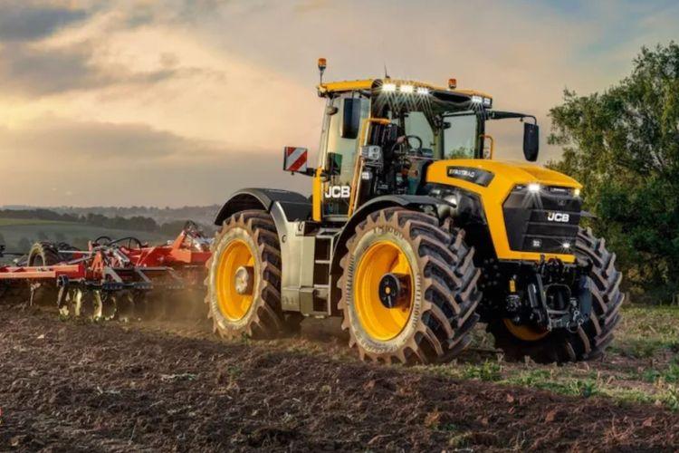 JCB Fastrac 6300 Debuts at Highland Show