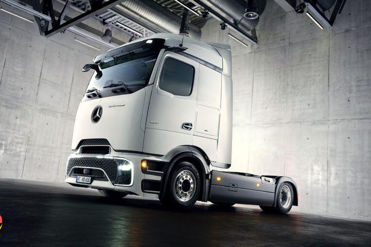 Mercedes-Benz Trucks Unveils eActros Lowliner
