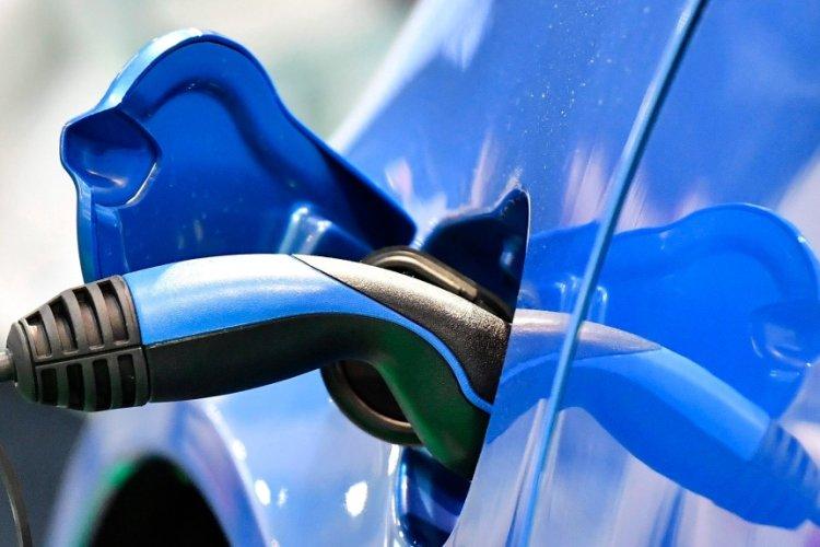 Government to amend motor vehicle rules to retrofit Hybrid / Electric on existing motor vehicles