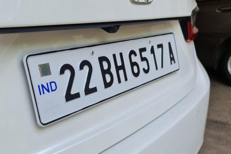 Govt allows conversion of regular vehicle registrations into Bharat Series vide Central Motor Vehicles (Twenty-third Amendment) Rules, 2022