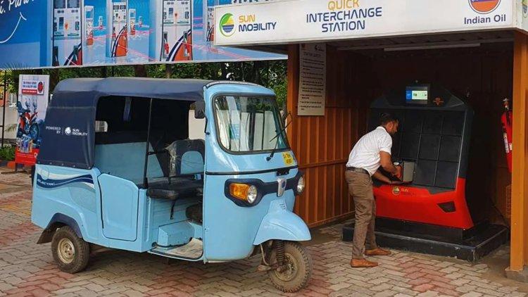 IOC launches battery swapping facility for quick recharge of electric vehicles