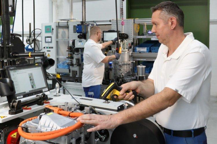 ZF begins Series Production of LCV electric drives