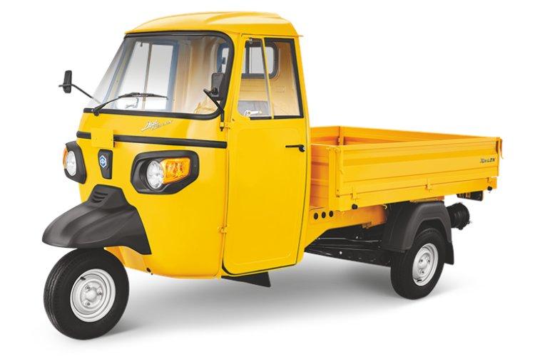 Piaggio launches its new CNG three wheeler cargo- Apé Xtra LDX CNG