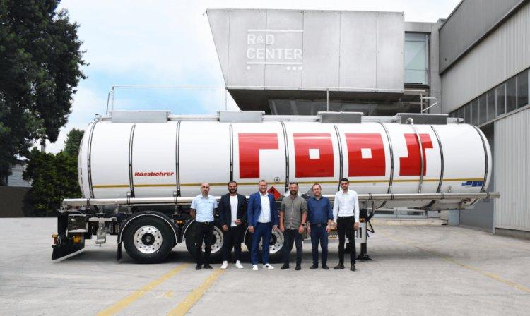 Kässbohrer and Roos Spedition GmbH. have signed a new ageement