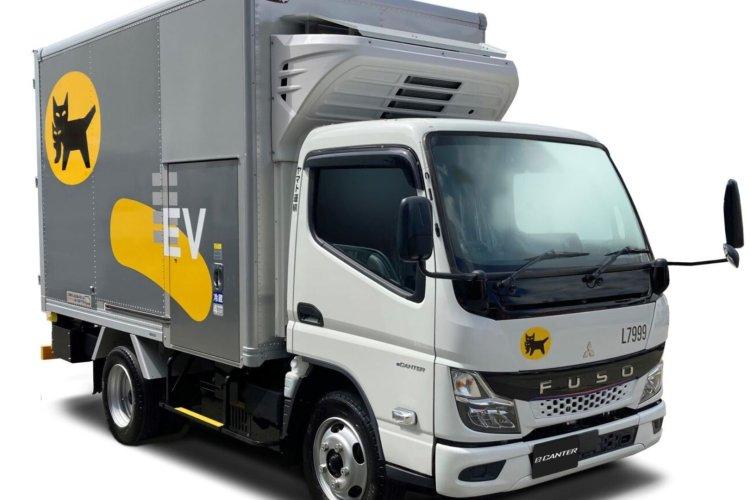 Fuso truck deliver eCanter to Yamato Transport