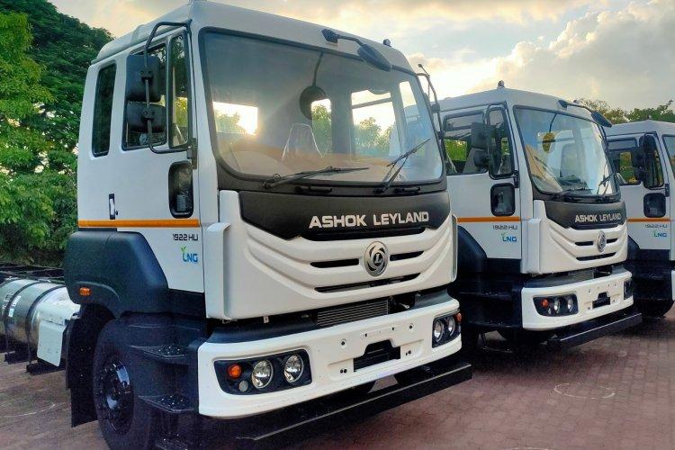 Ashok Leyland delivers Indias first LNG Powered Truck to Mahanagar Gas Ltd