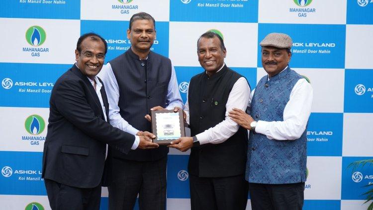 Ashok Leyland delivers Indias first LNG Powered Truck to Mahanagar Gas Ltd