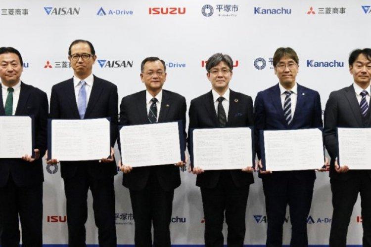 Isuzu joins regional transportation digitalization initiative, launches self-driving bus PoC in Hiratsuka City