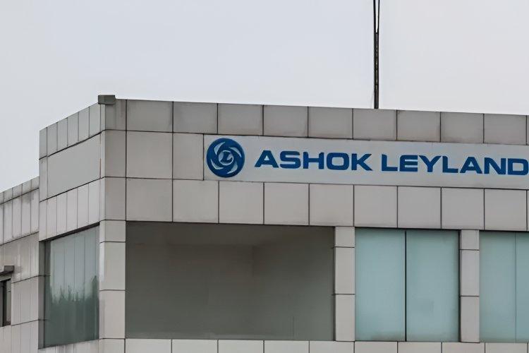 Minister Distributes Apprentice Letters for Ashok Leyland in Uttarakhand