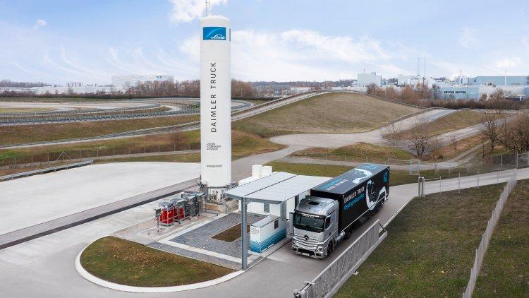 Daimler Truck and Linde Engineering debut subcooled liquid hydrogen refueling for heavy trucks