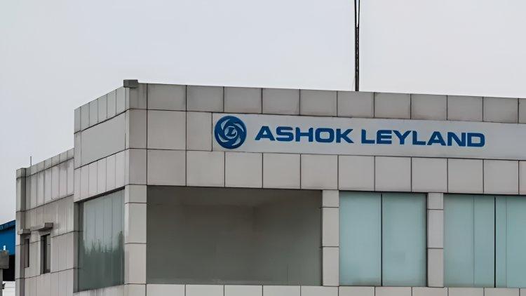 Minister Distributes Apprentice Letters for Ashok Leyland in Uttarakhand