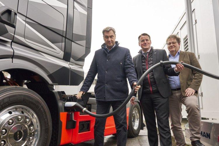 ABB E-mobility and MAN Truck & Bus unveiled the Megawatt Charging System (MCS)