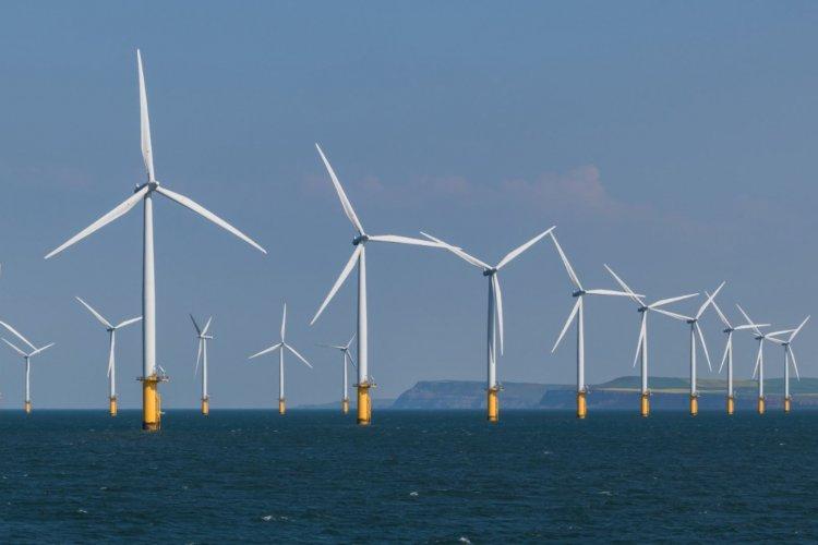 Hiab Secures EUR 5M Offshore Wind Crane Order