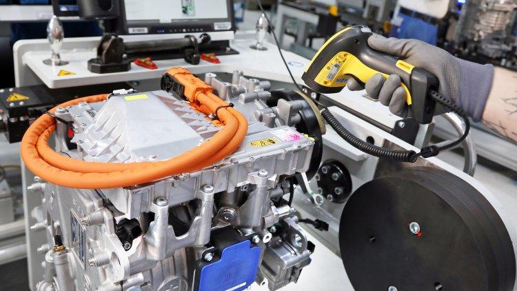 ZF celebrates 1000th CeTrax Lite Electric Drive produced