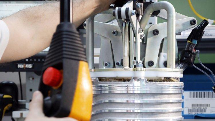 ZF celebrates 1000th CeTrax Lite Electric Drive produced