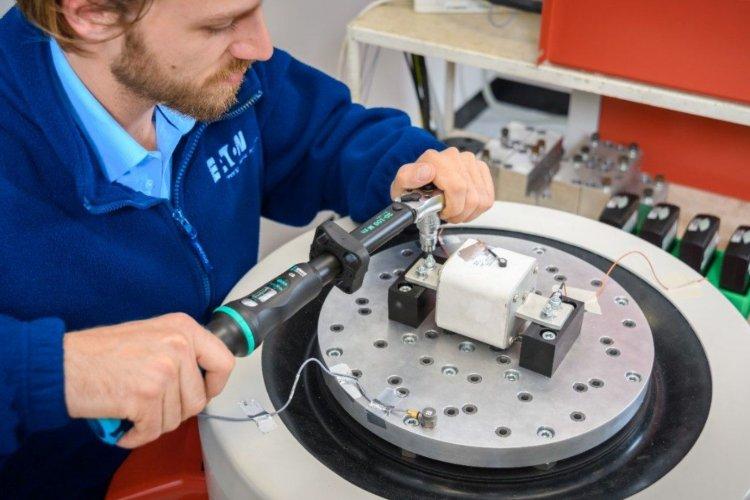 Eaton High-Capacity Fuses for Commercial EVs