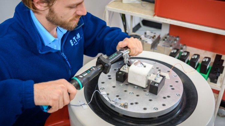 Eaton High-Capacity Fuses for Commercial EVs