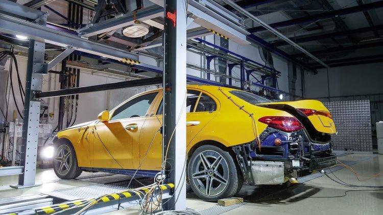 Mercedes-Benz conducts world's first X-ray crash test