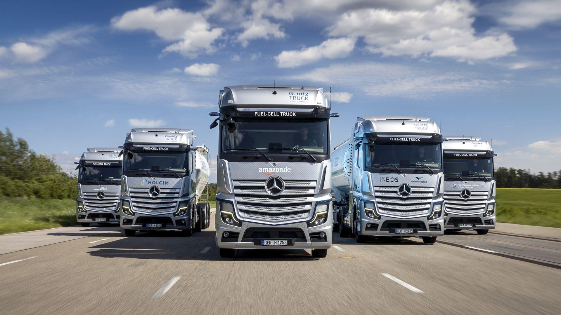 Daimler Truck begins customer trials with GenH2 Trucks