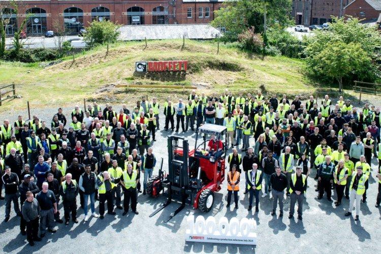 Hiab Celebrates 100,000th Truck-Mounted Forklift