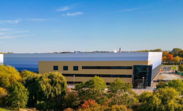 Daimler Truck UK unveils new headquarters