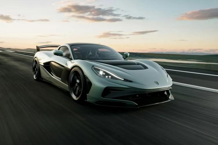 Rimac Unveils the Nevera R