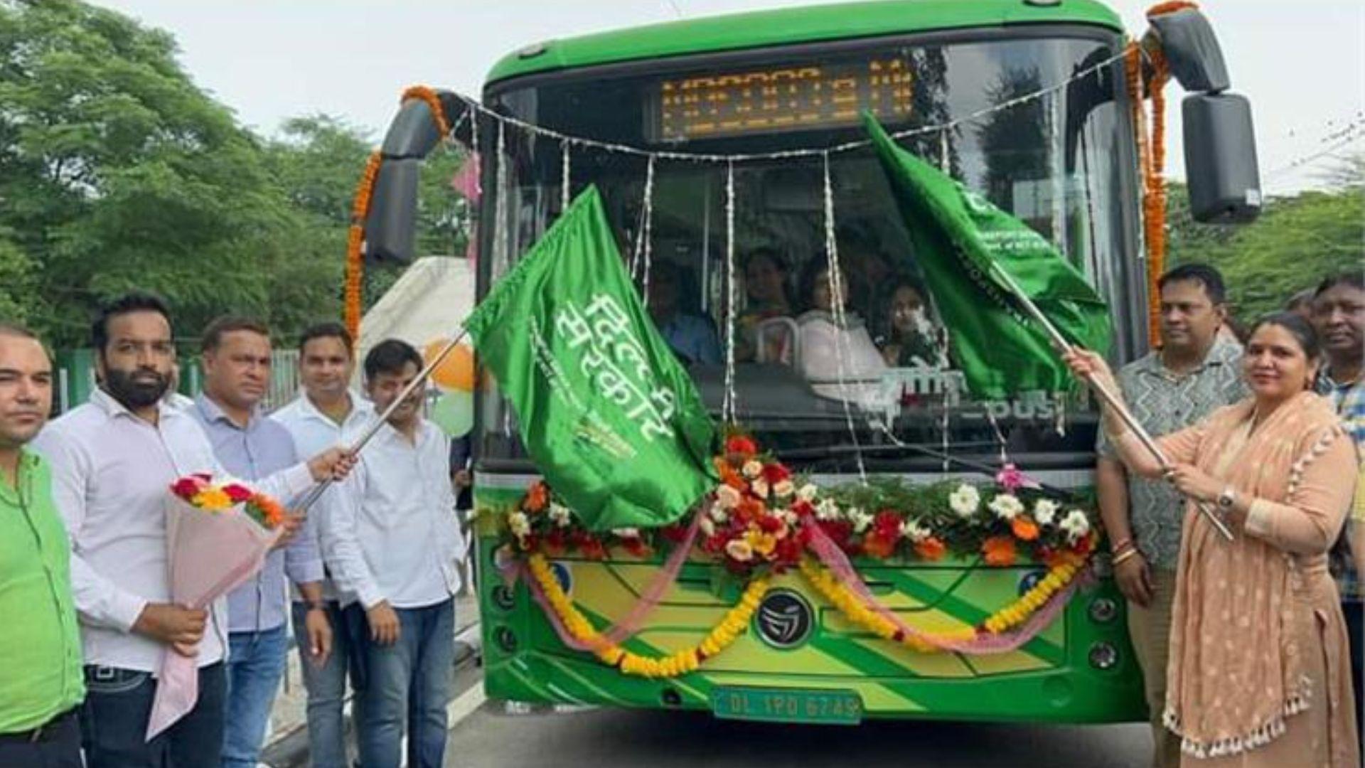 PMI Electro Mobility Launches Electric 'Mohalla Buses' in Delhi