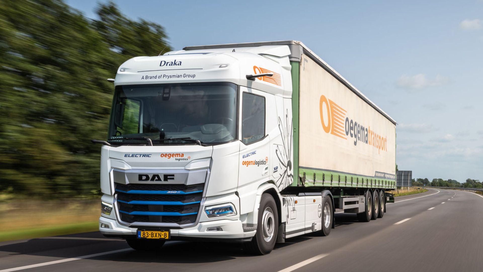 DAF delivers first electric trucks from new generation
