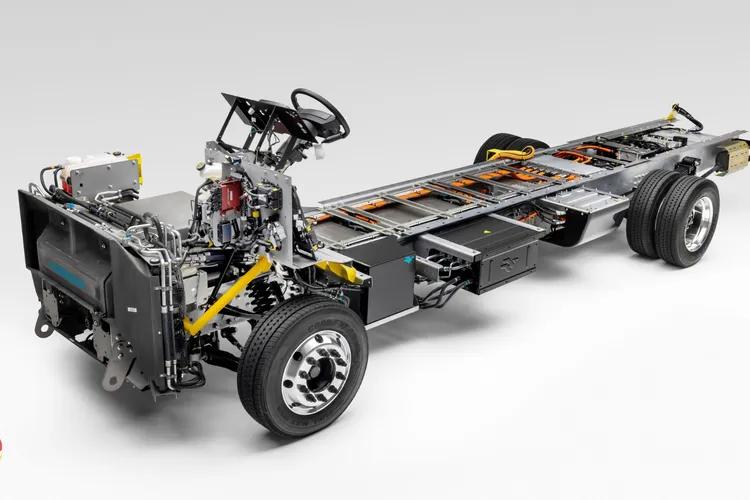 THOR and Harbinger Unveils First Hybrid Class A Motorhome