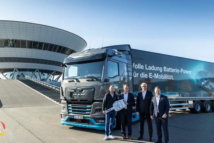 MAN Truck & Bus delivers first eTGX Trucks