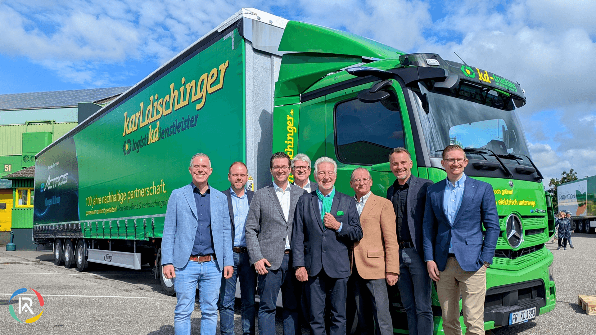Mercedes-Benz and Karldischinger sign LOI for 100 Zero-Emission Trucks