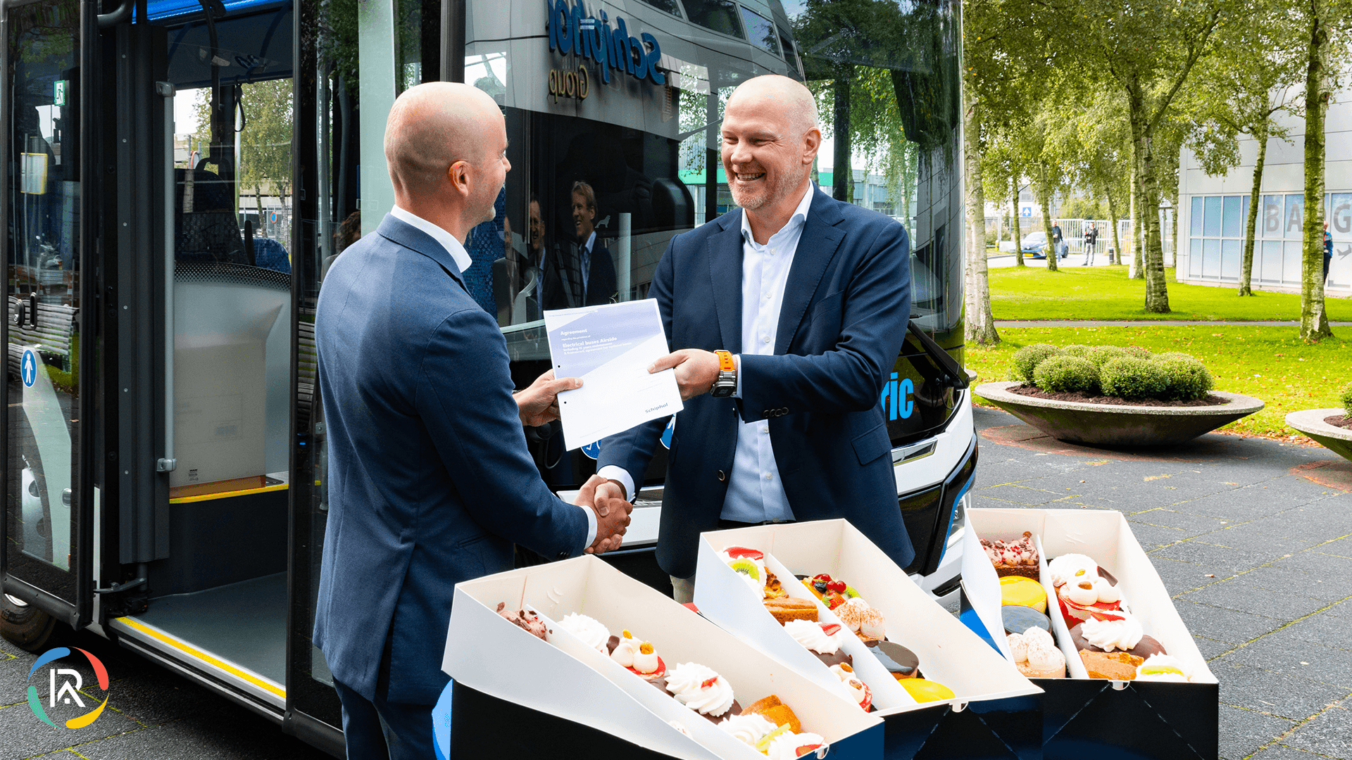 Schiphol Orders 52 Electric Buses from MAN