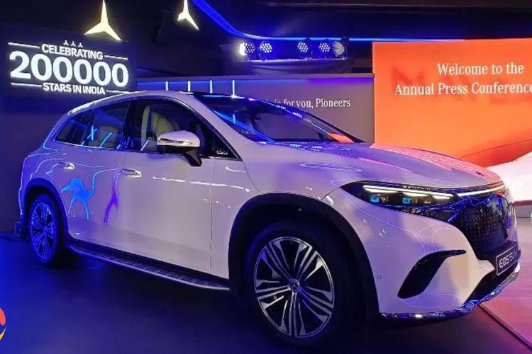 Mercedes Benz Launches the EQS SUV 450