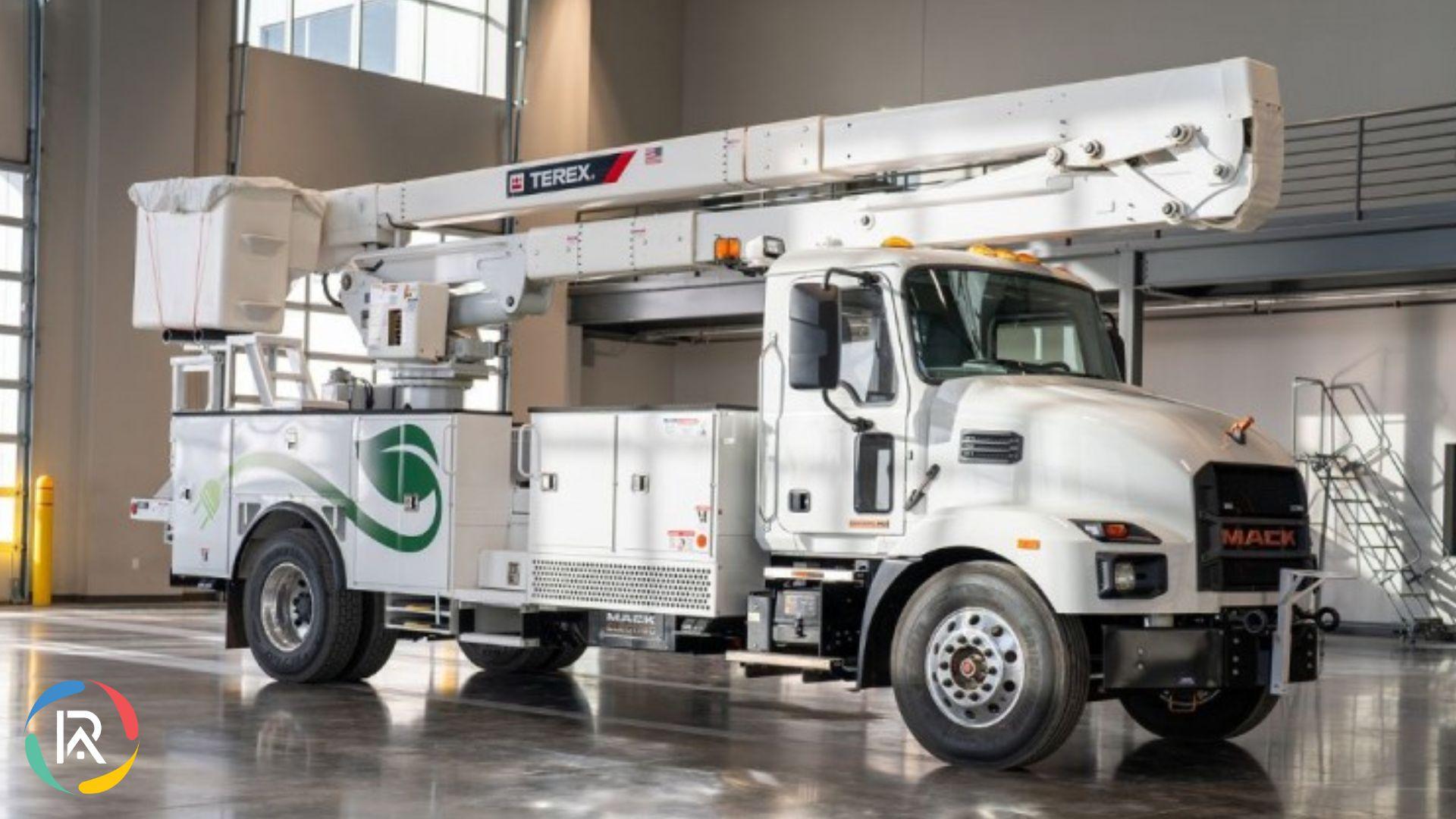 Mack & Terex Unveil All-Electric Bucket Truck at NTEA