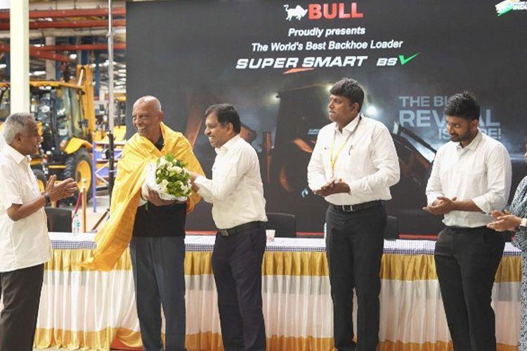 BULL Machines Launches SuperSmart Backhoe Loader