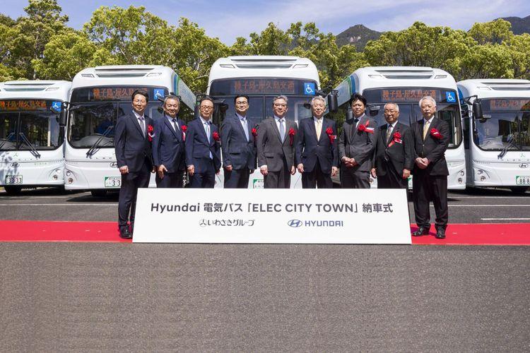 Hyundai Delivers Electric Buses to Yakushima