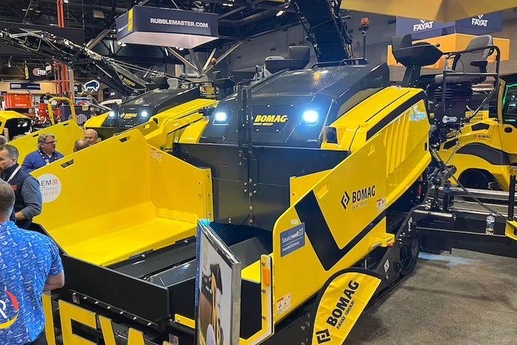 BOMAG Launches CR820T-2 Rubber-Track Paver
