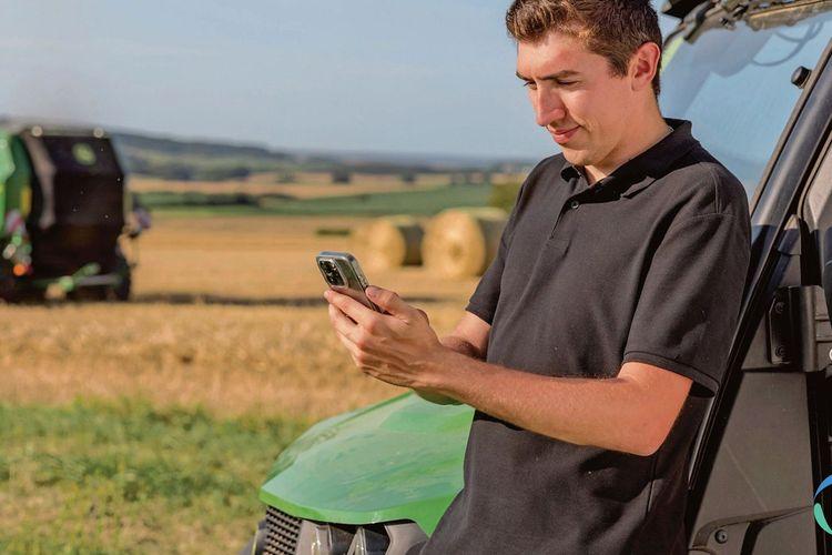 John Deere Launches Next-Gen Chamber Round Balers