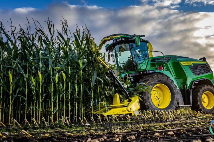 John Deere Launches New F8 and F9 Series Forage Harvesters
