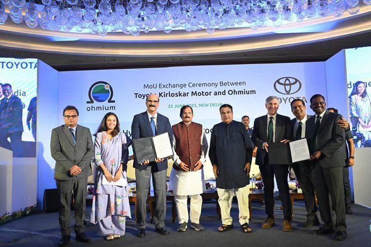 Toyota Kirloskar and Ohmium Sign MoU for Green Hydrogen in India