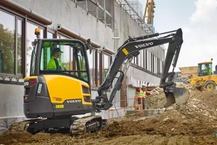 Volvo Construction Equipment Sells SDLG Stake to Lingong Group
